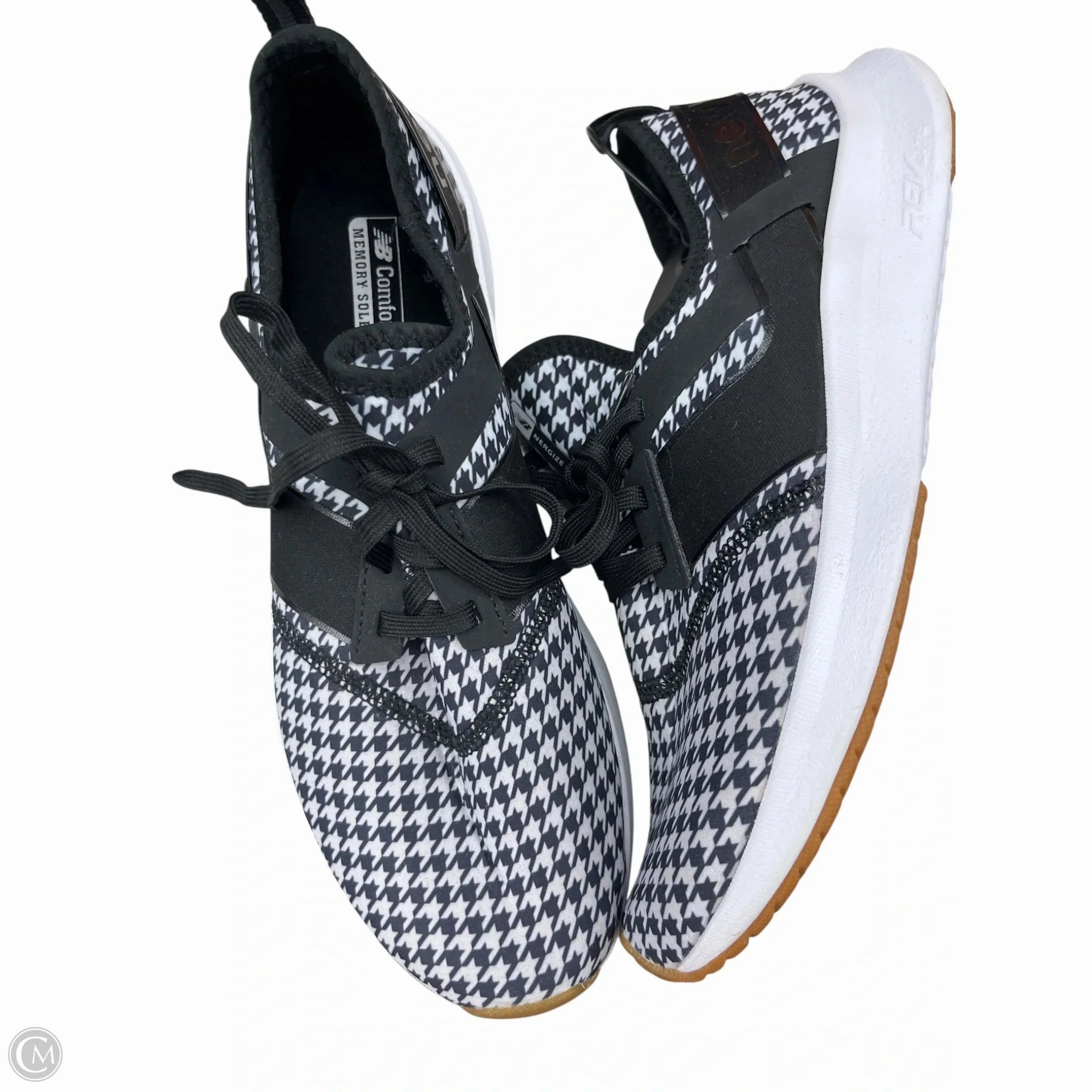 Rocker sole geometry Ultimate Stability Shoes Sneakers By New Balance In Black & White, Size: 11