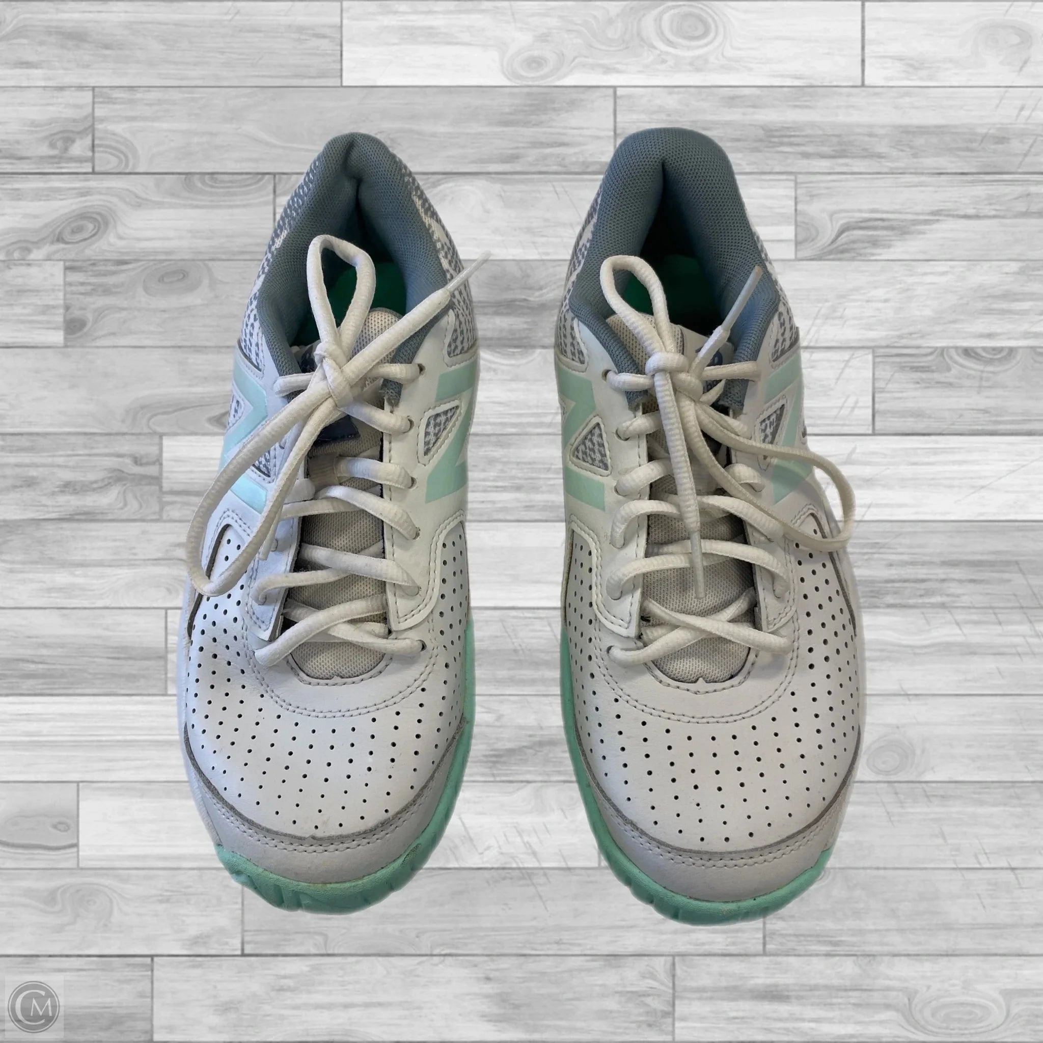 Stretchable Fabric Shoes Sneakers By New Balance In White, Size: 7.5