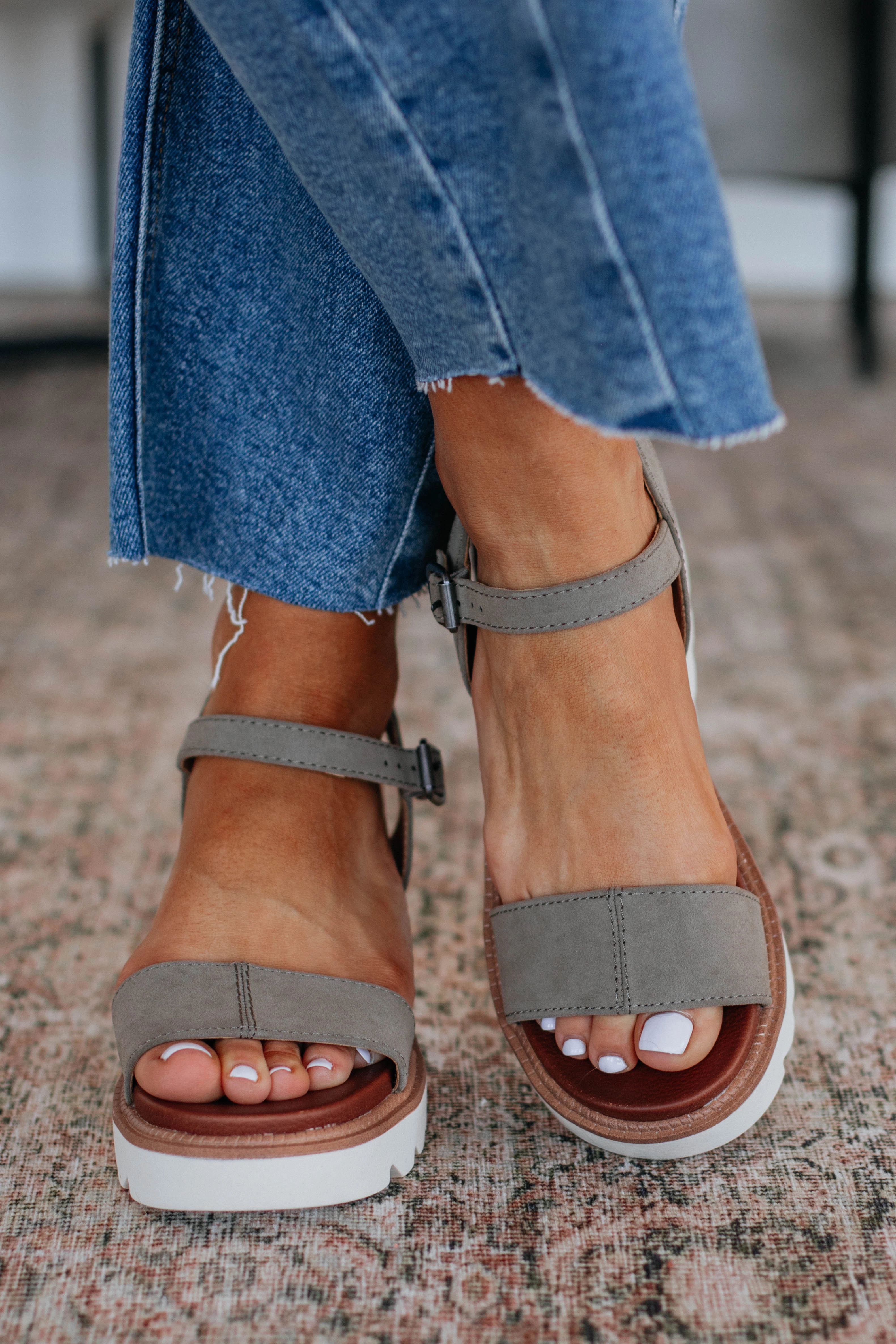 Staying Selective Sandals - Taupe Mix Quality