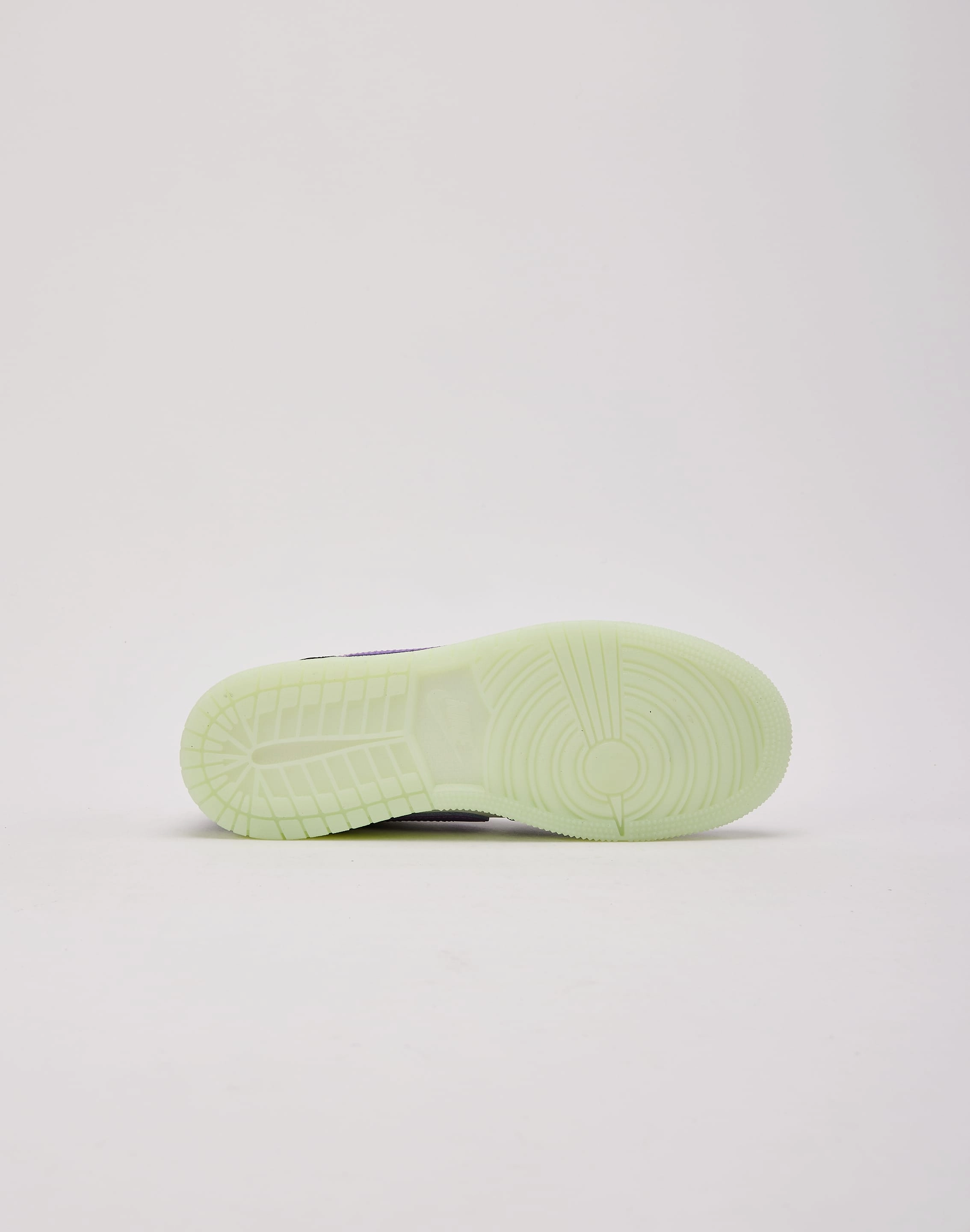 Breathable mesh upper Jordan Air Jordan 1 Retro Low OG 'Black Raspberry' Grade-School