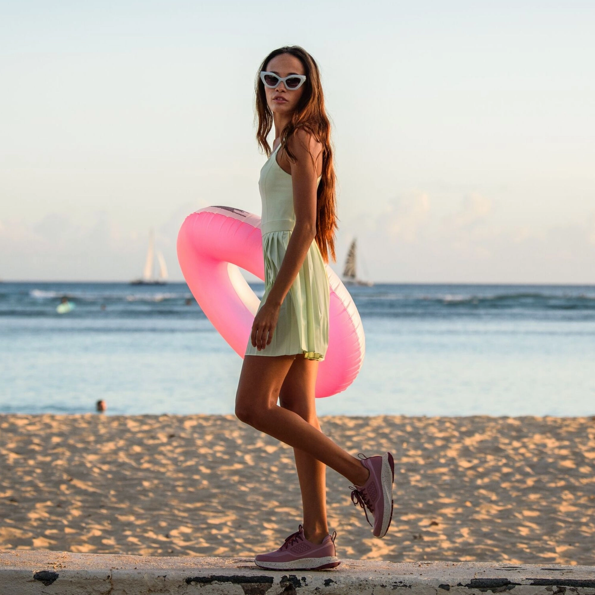 Makiki - Coral Rose / Coral Rose Simple Edge Enhanced silhouette