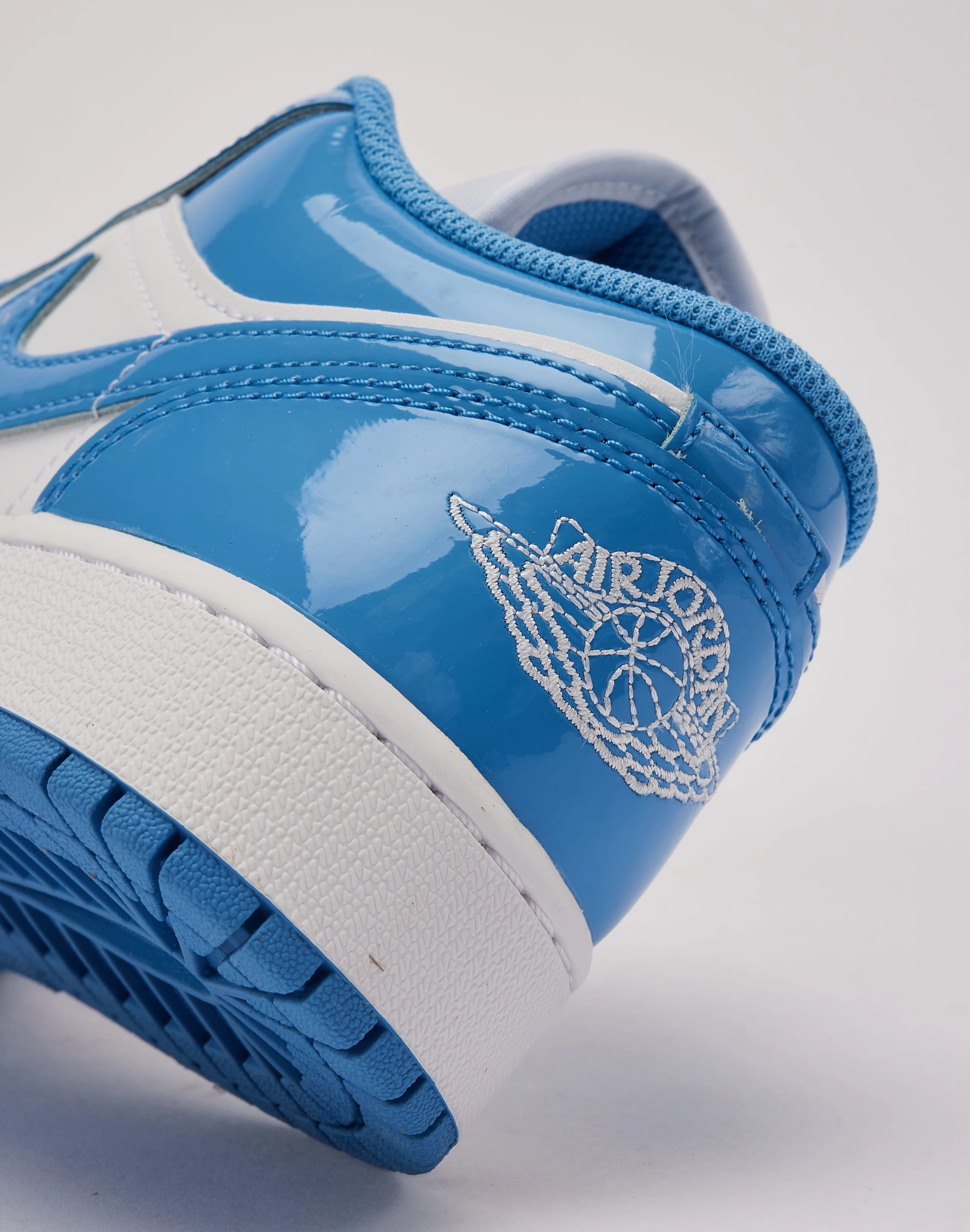 Comfort Cushioning Technology Jordan Air Jordan 1 Low SE Grade-School