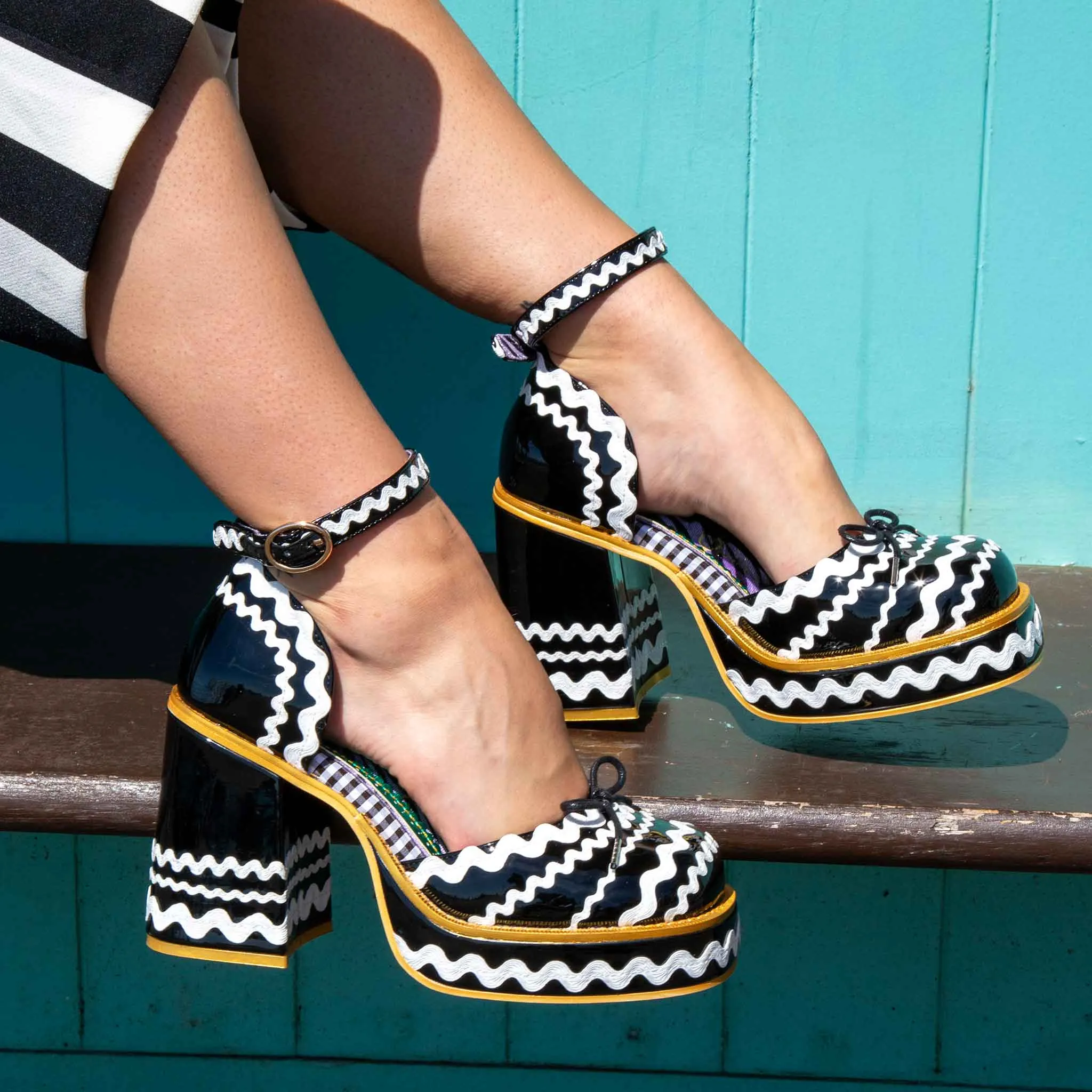 Sugar Cookie Star Glow Timeless Classic