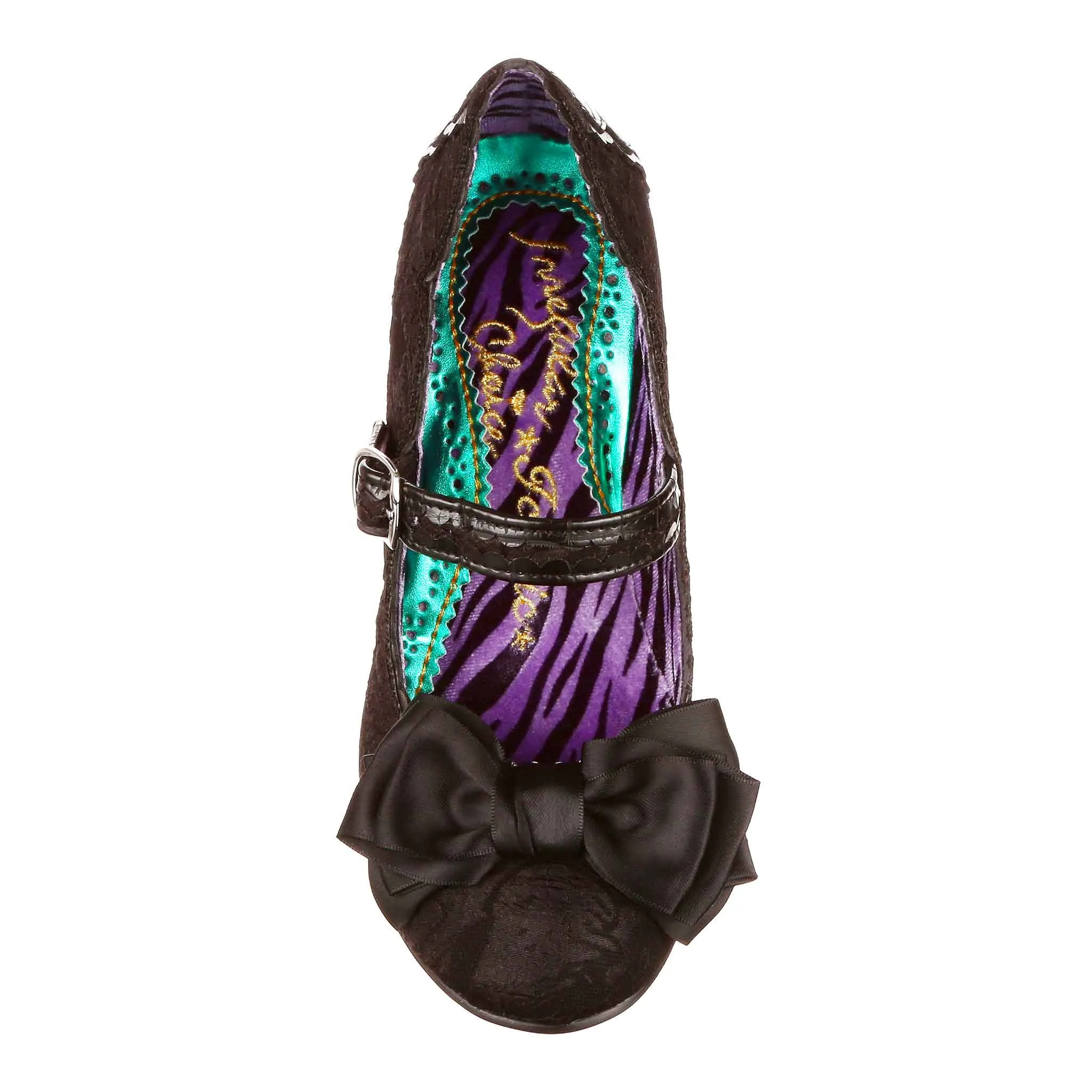 Summer Breeze Red Heel Airport Look