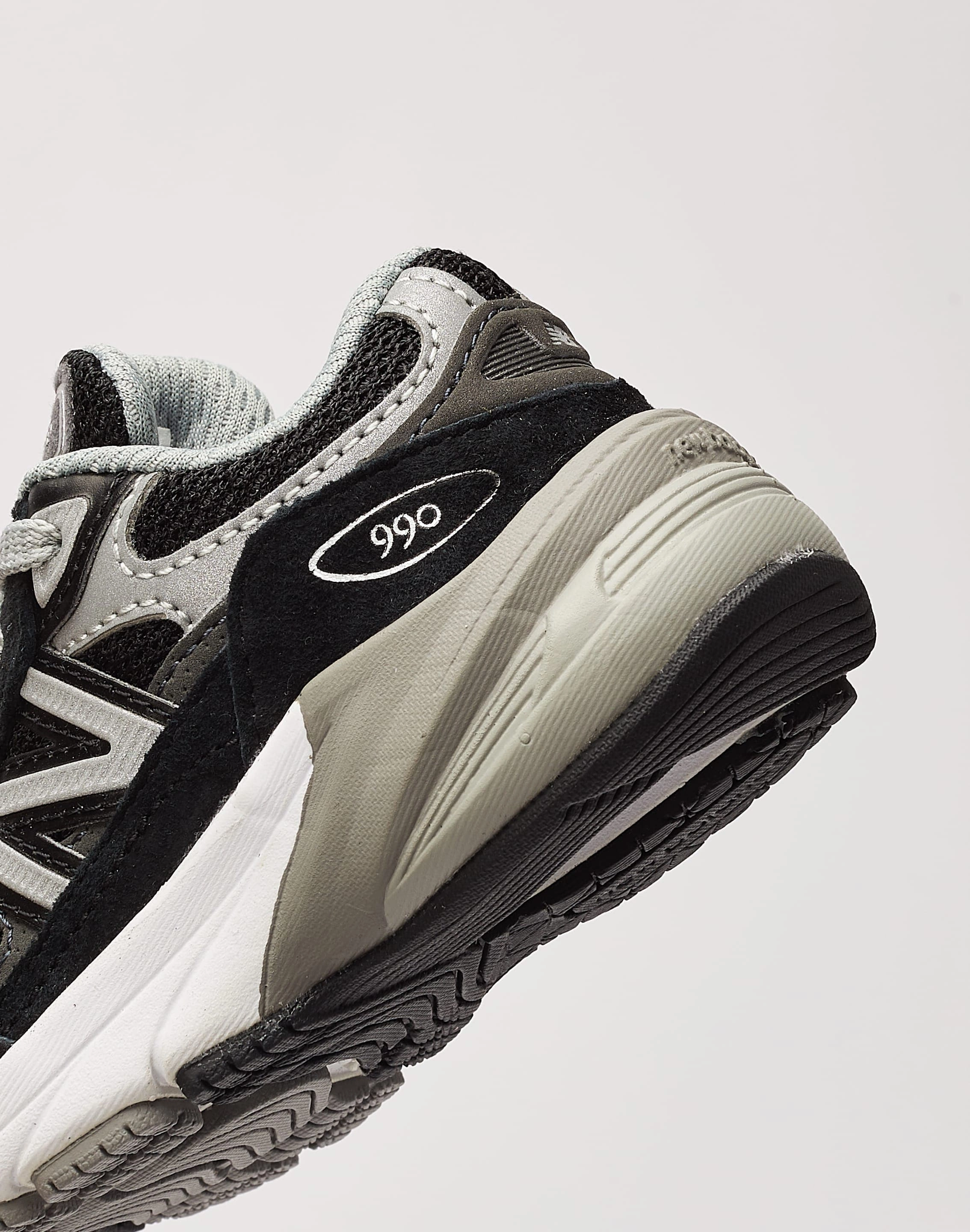 Warmup Session New Balance 990v6 Toddler