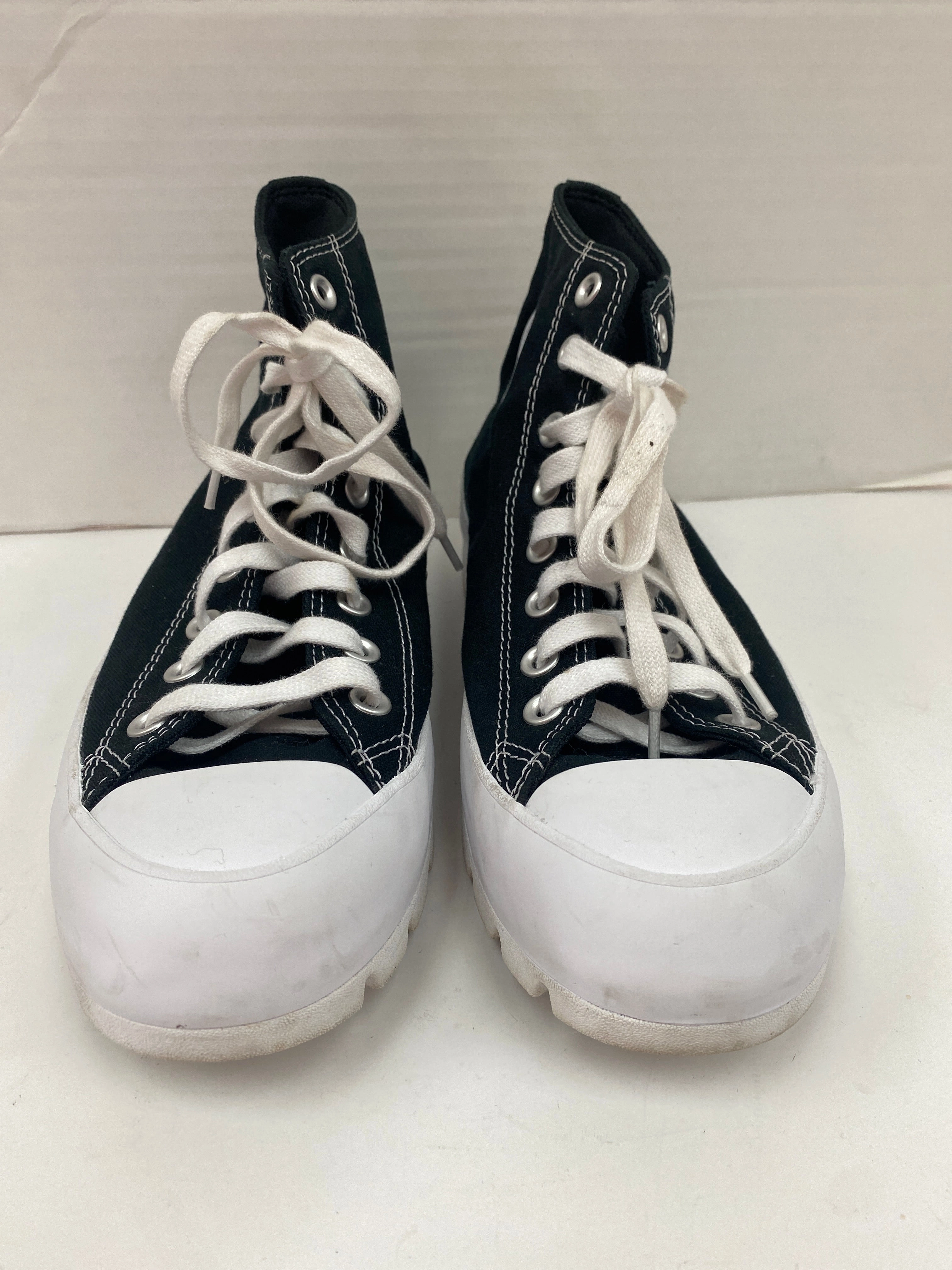 Black Shoes Sneakers Converse, Size 10 Quick Grip