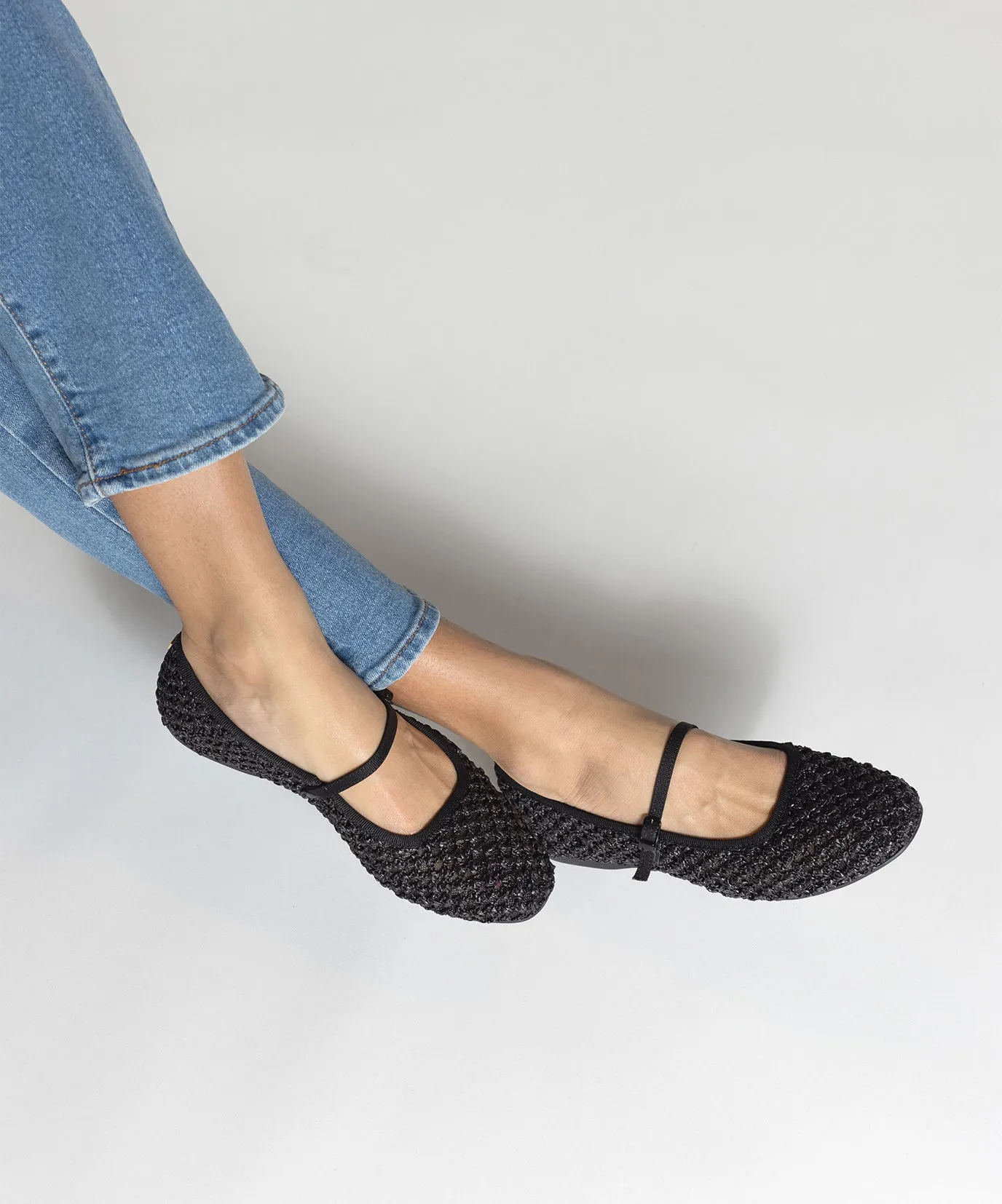 The Hummingbird Mary Jane - Black Openweave Flexible Material Beach Air