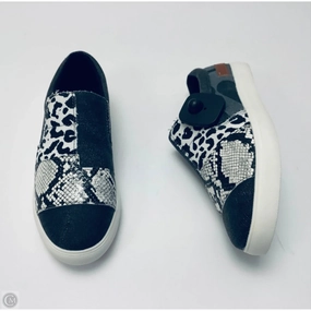 High Cushioning Smooth Design Shoes Sneakers By Clothes Mentor In Grey, Size: 7