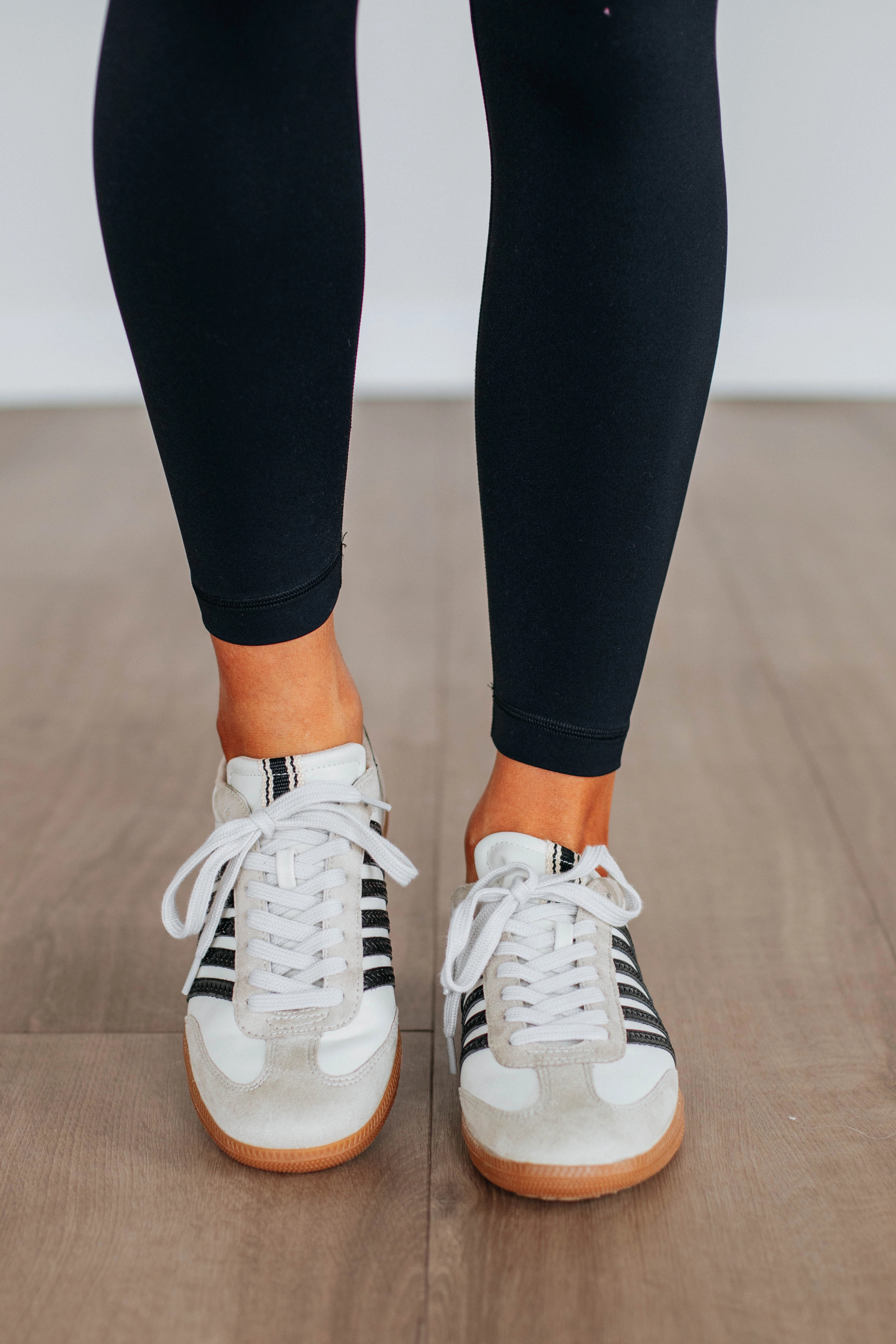 Bold Neon Quick Drying Weekend Errands Always A Trendsetter Sneakers - Black Mix