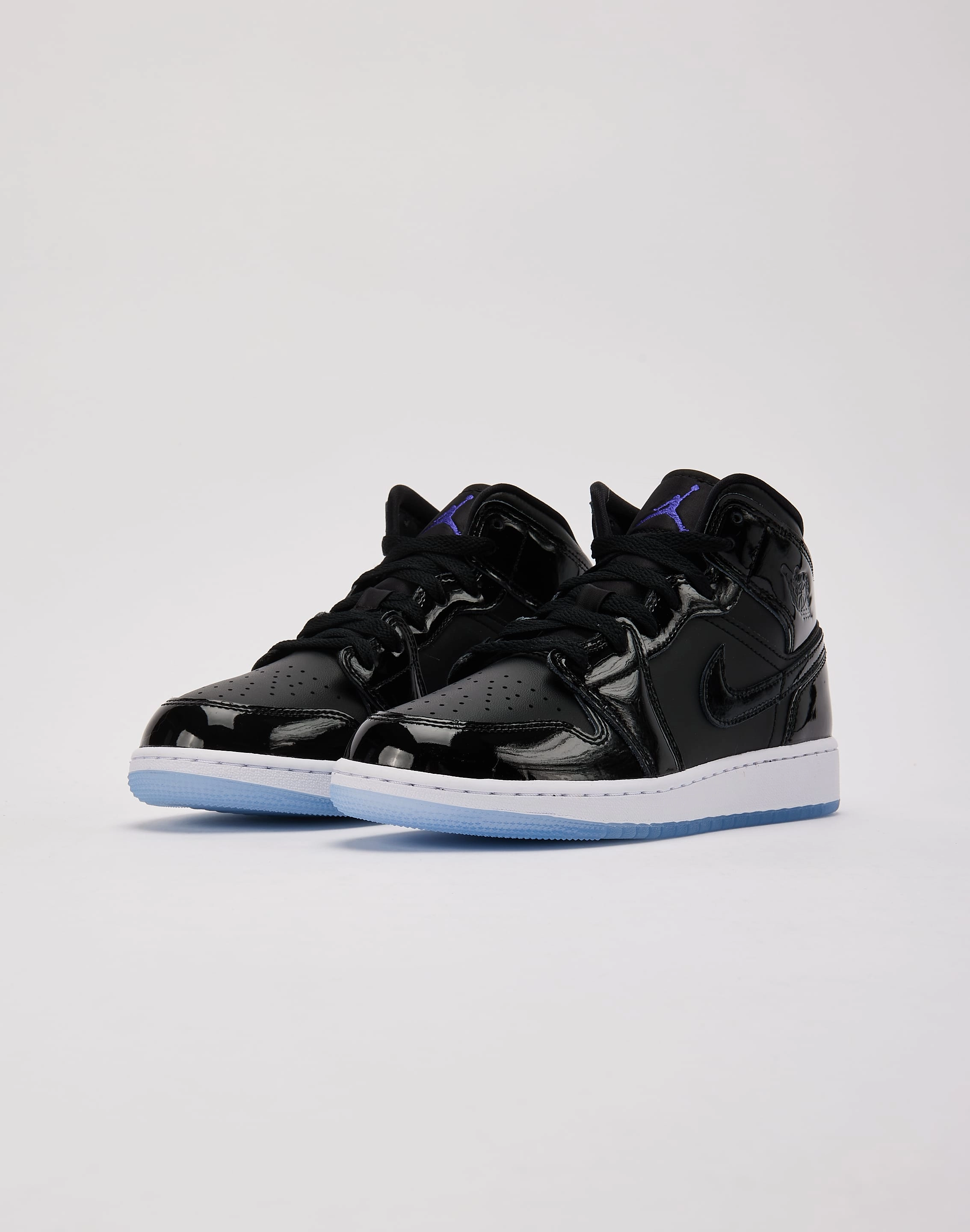 Playground - ready kids' shoes Jordan Air Jordan 1 Mid SE Grade-School