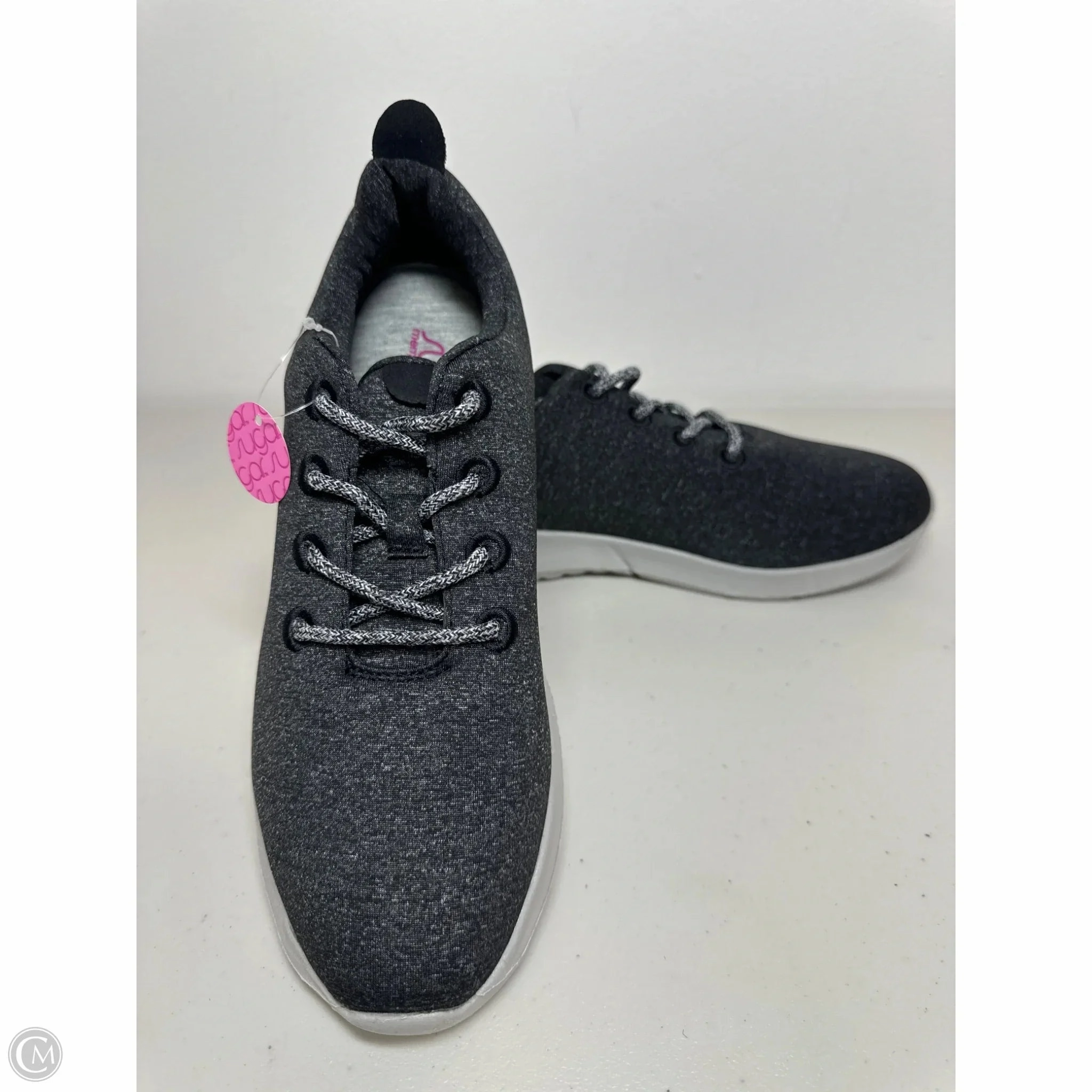 Shoes Sneakers By Sugar In Grey, Size: 8 Compression Zones Vented Air Channels