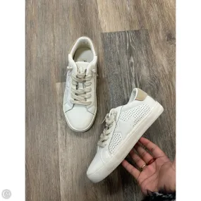 Foot Shape Lateral Support Frame Shoes Sneakers By Vintage Havana In Cream, Size: 5.5