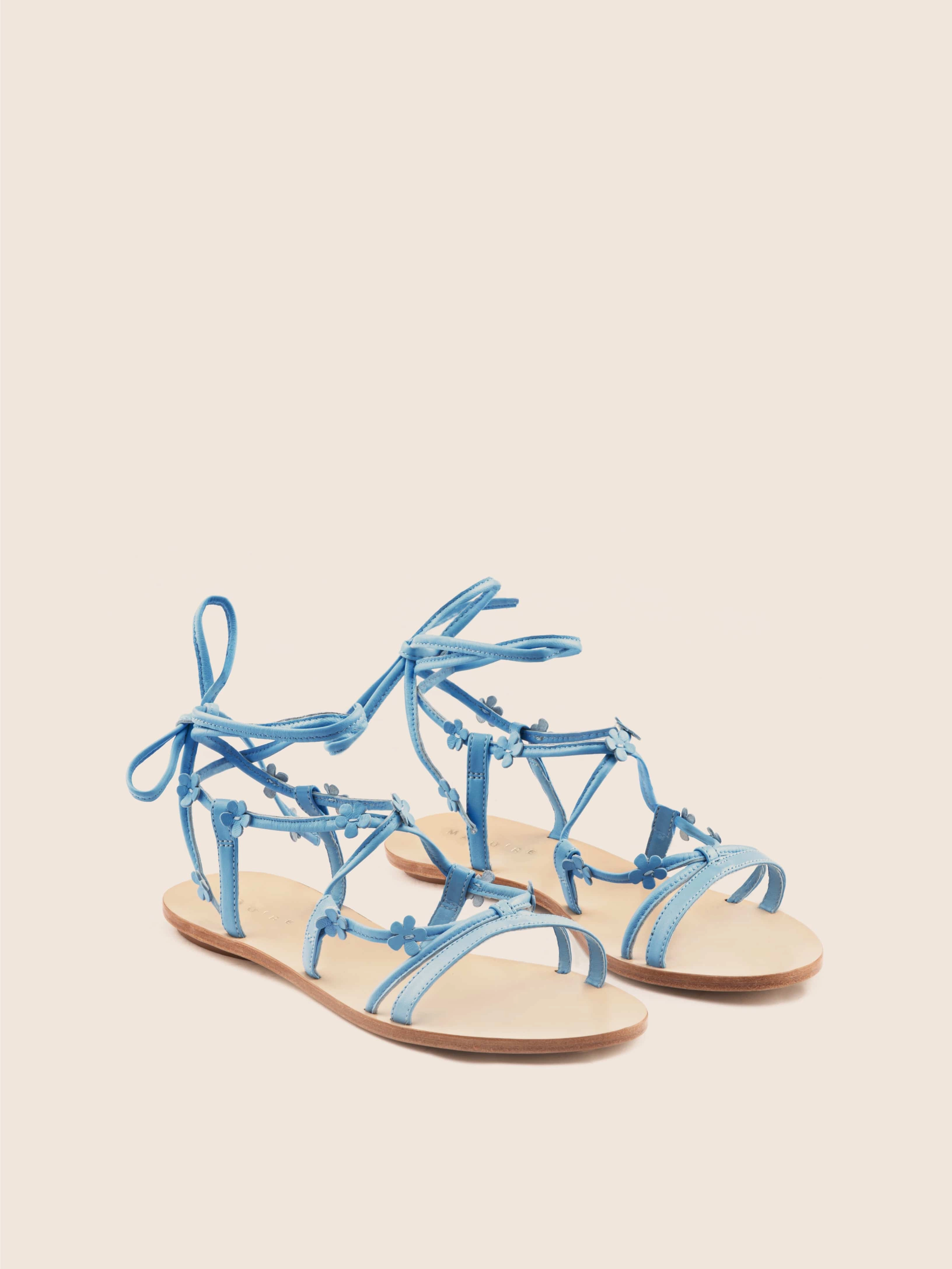 Londrina Sky Sandal Versatile Design