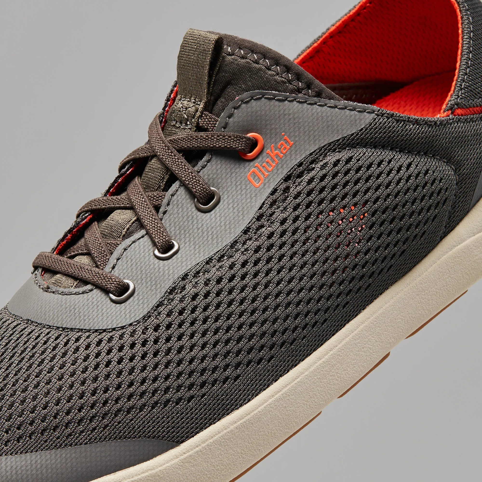 evening run Slip Resistant Modern Commuters Moku Pae - Island Salt / Koi