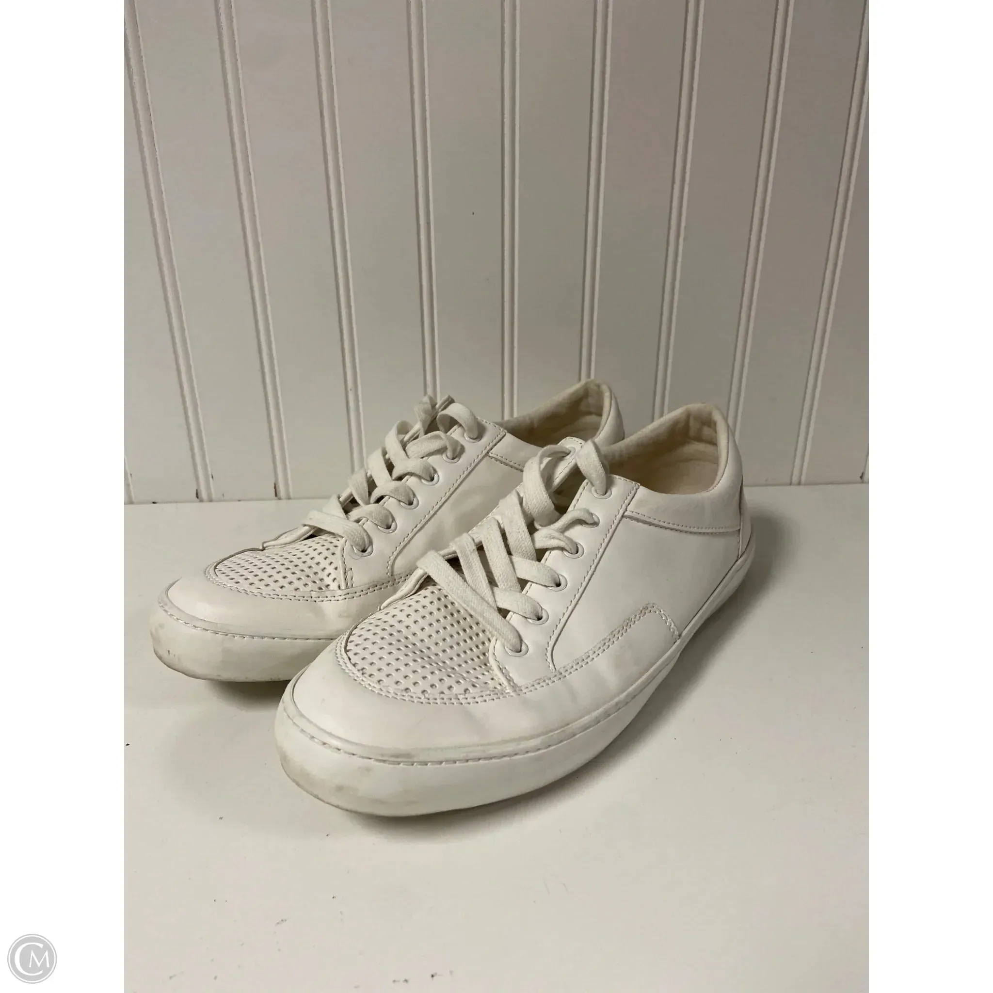Jump High Cool Outfit Shoes Sneakers By Banana Republic In White, Size: 10
