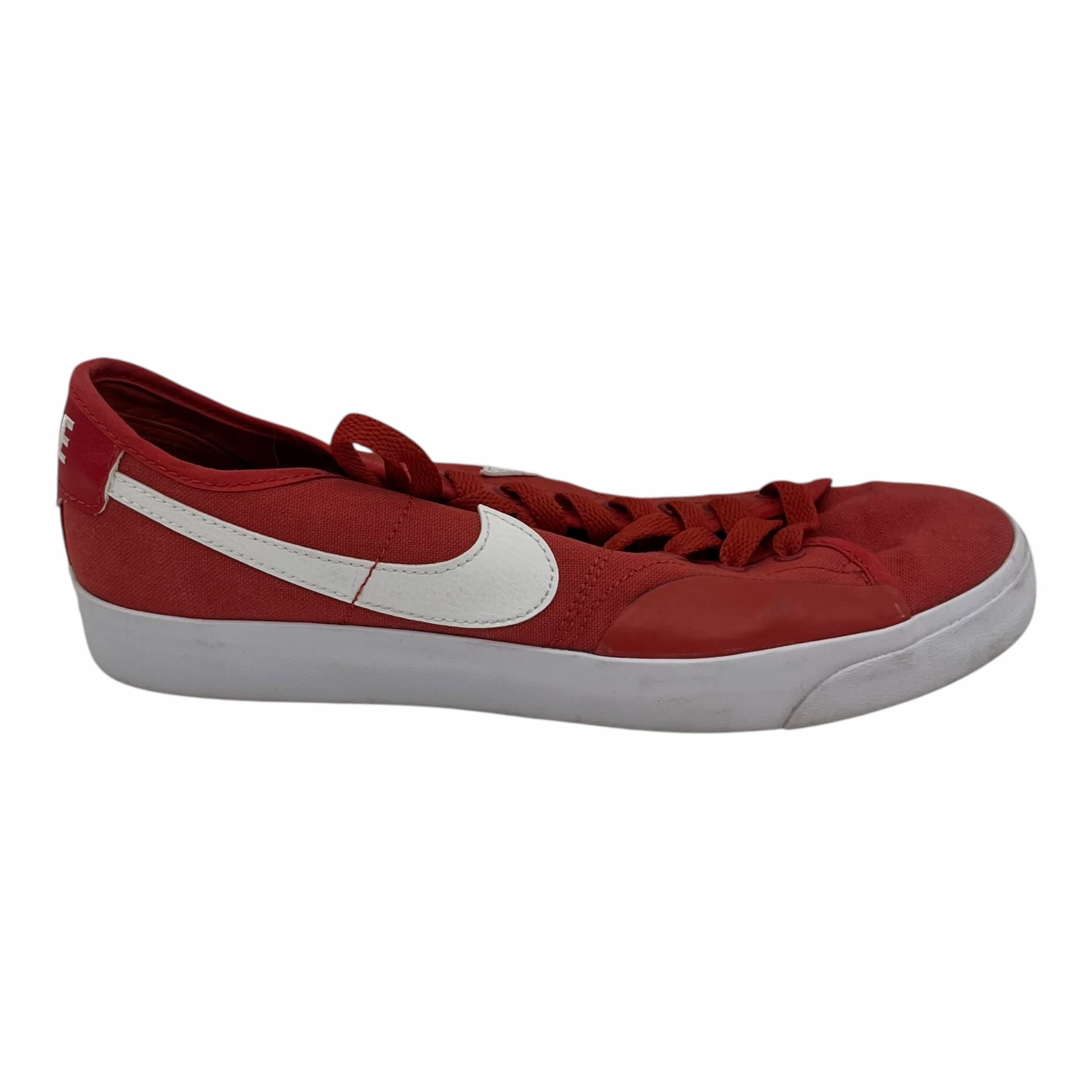 Shoes Sneakers By Nike In Red, Size:8 Light Arch