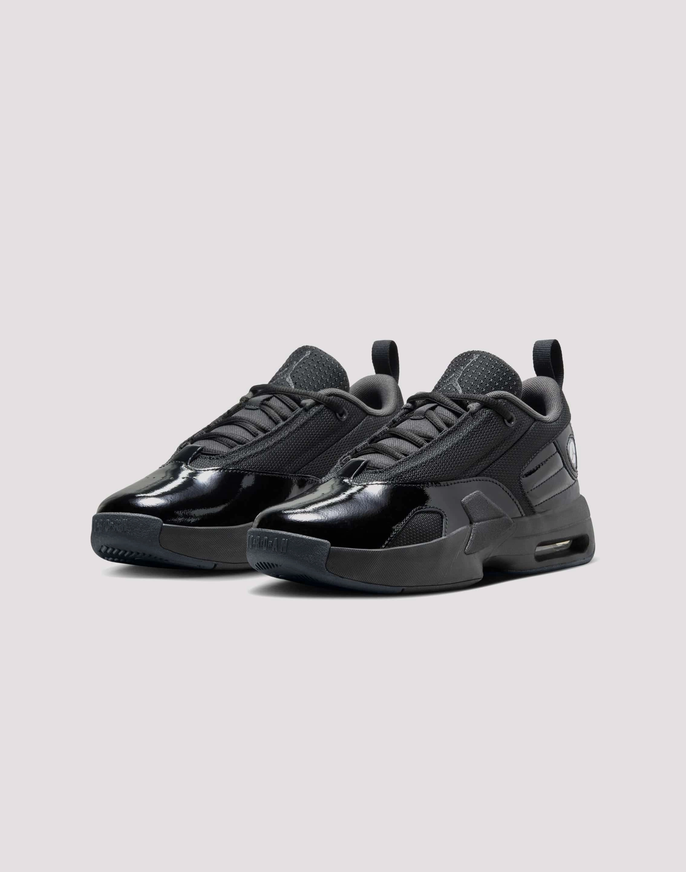 Temperature Control Tech Flexible structure Jordan Max Aura 6 Grade School Boys' "Black/Anthracite"