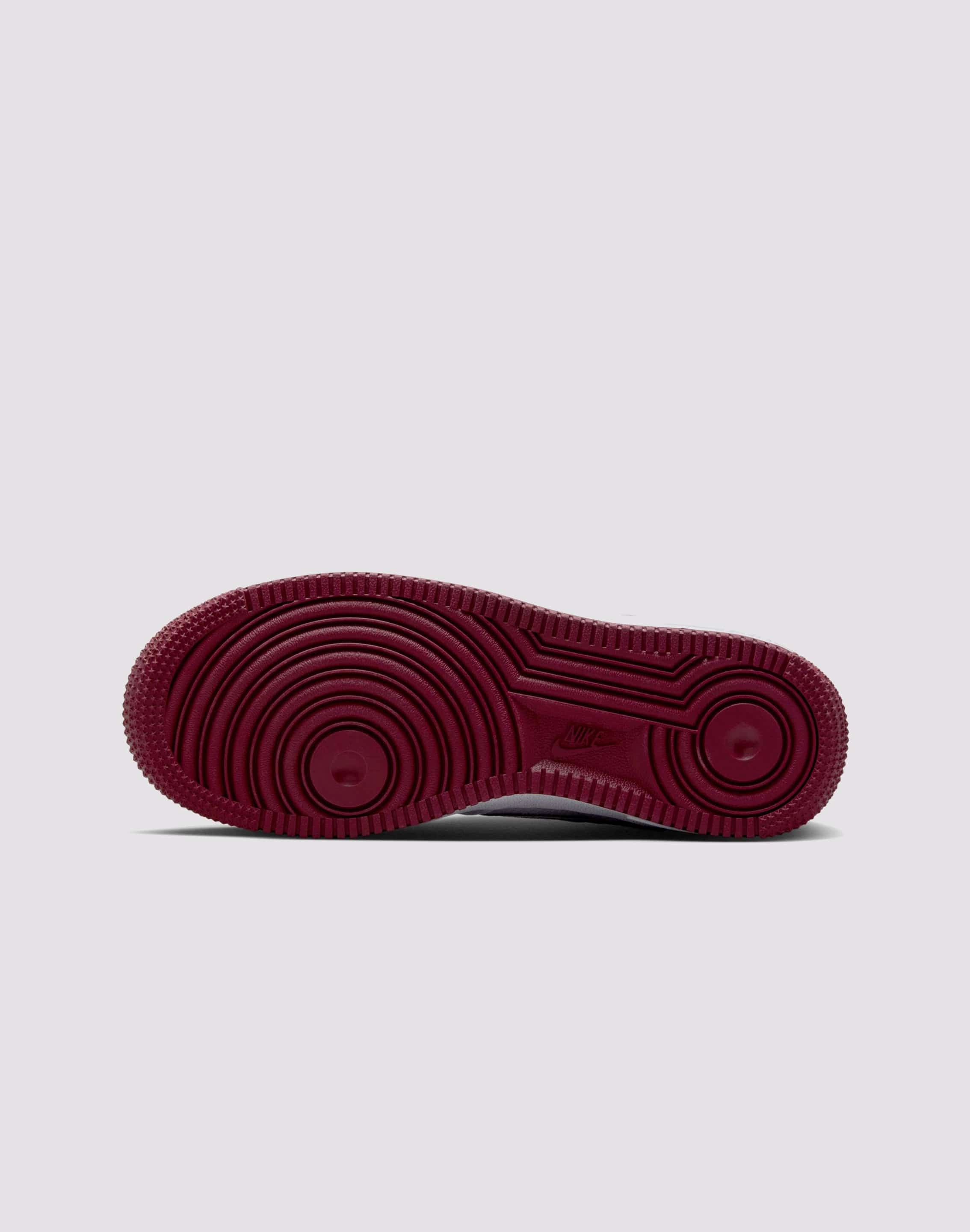 School kids' stuff Breathable kids' shoes Nike Air Force 1 Grade School Boys'&nbsp;"White/Team Red"