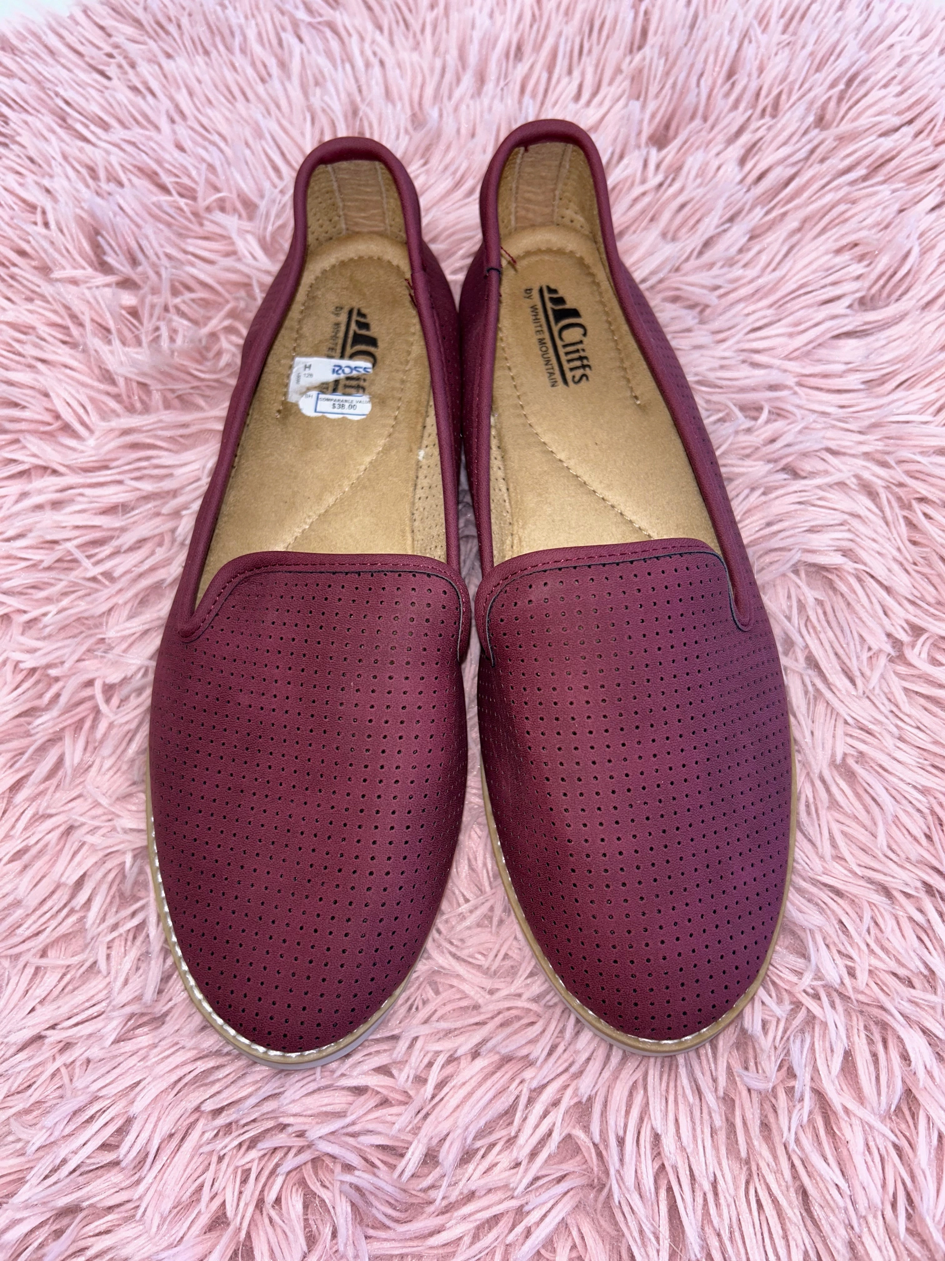 Red Shoes Sneakers White Mountain, Size 10 Active Life