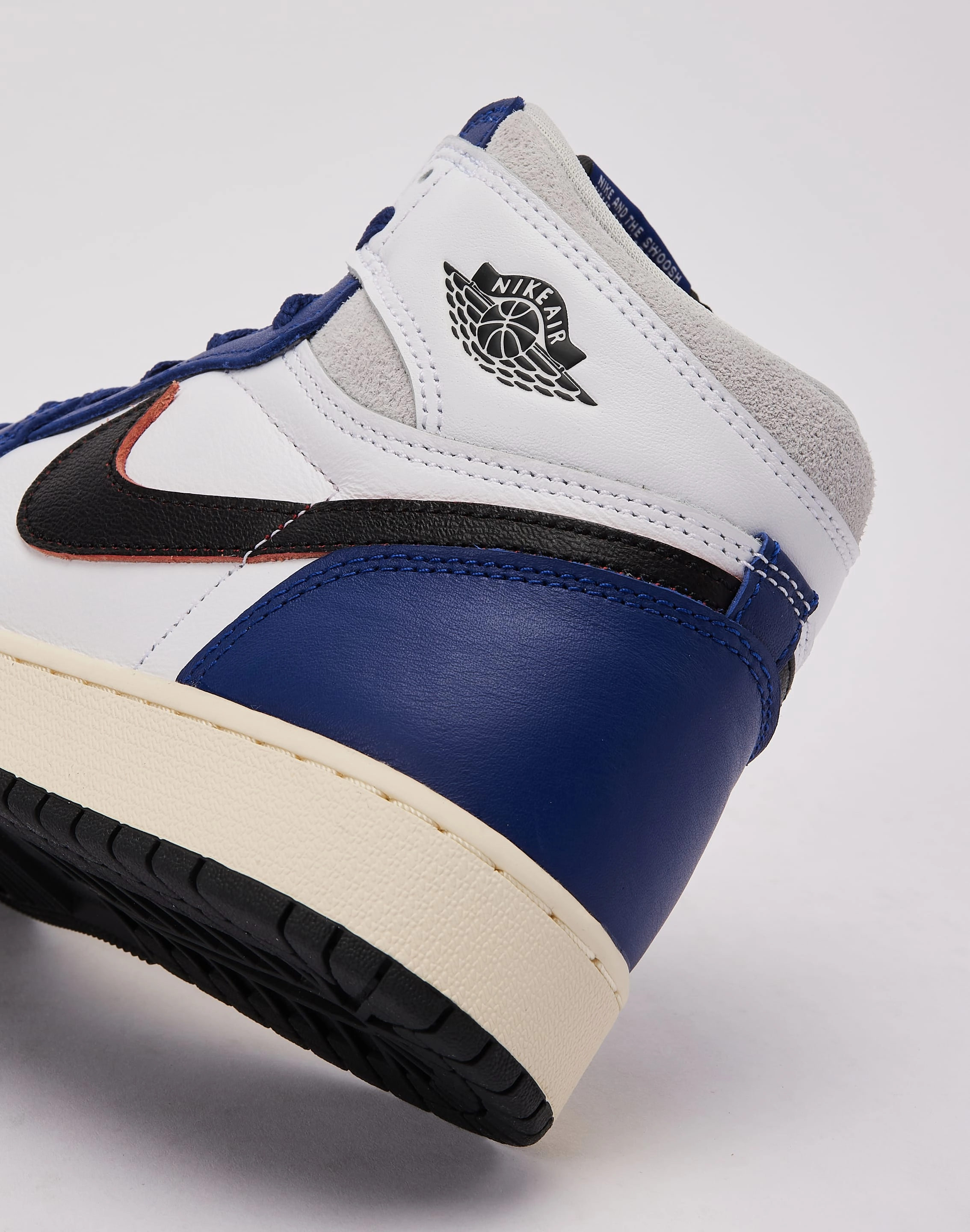 Comfort Fit School kids' stuff Jordan Air Jordan 1 Retro High OG 'Rare Air' Grade-School