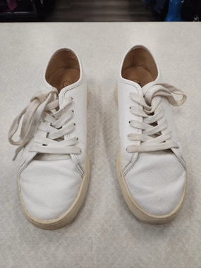 Energy Powered Stay Light White Shoes Sneakers Clothes Mentor, Size 7.5