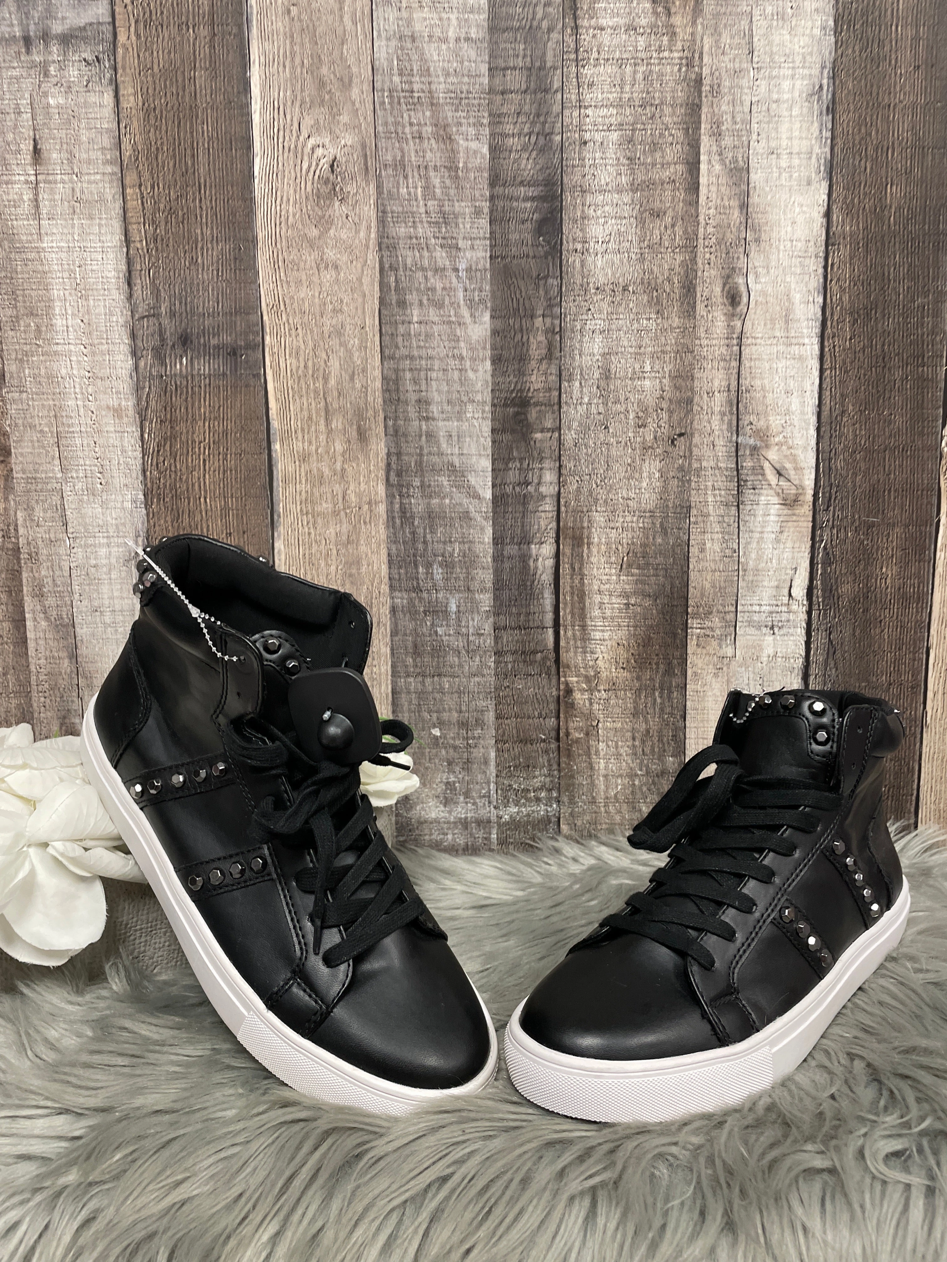 clean design Black Shoes Sneakers Steve Madden, Size 8.5