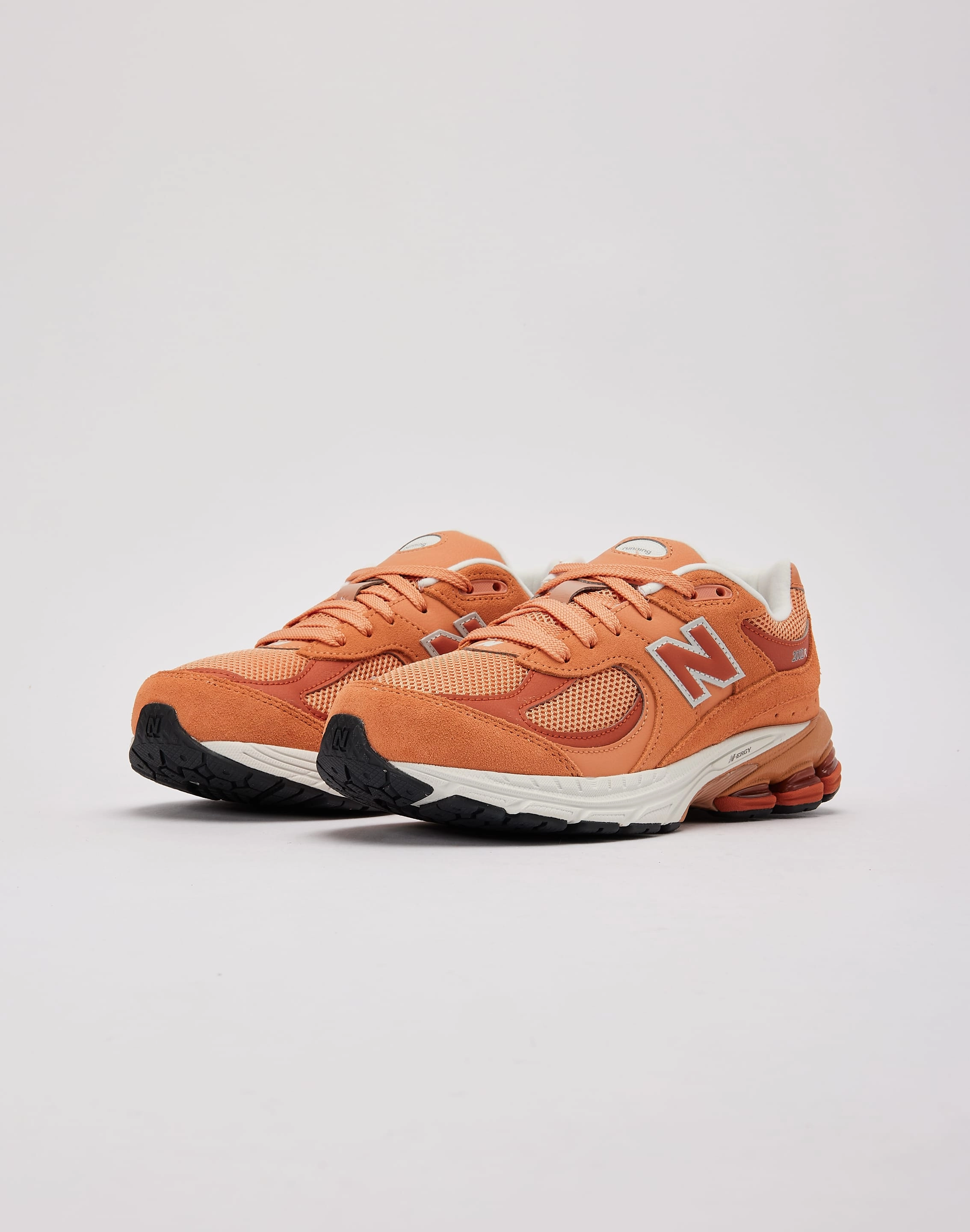 Microfiber Collar Thermobonded Seams New Balance 2002R Grade-School