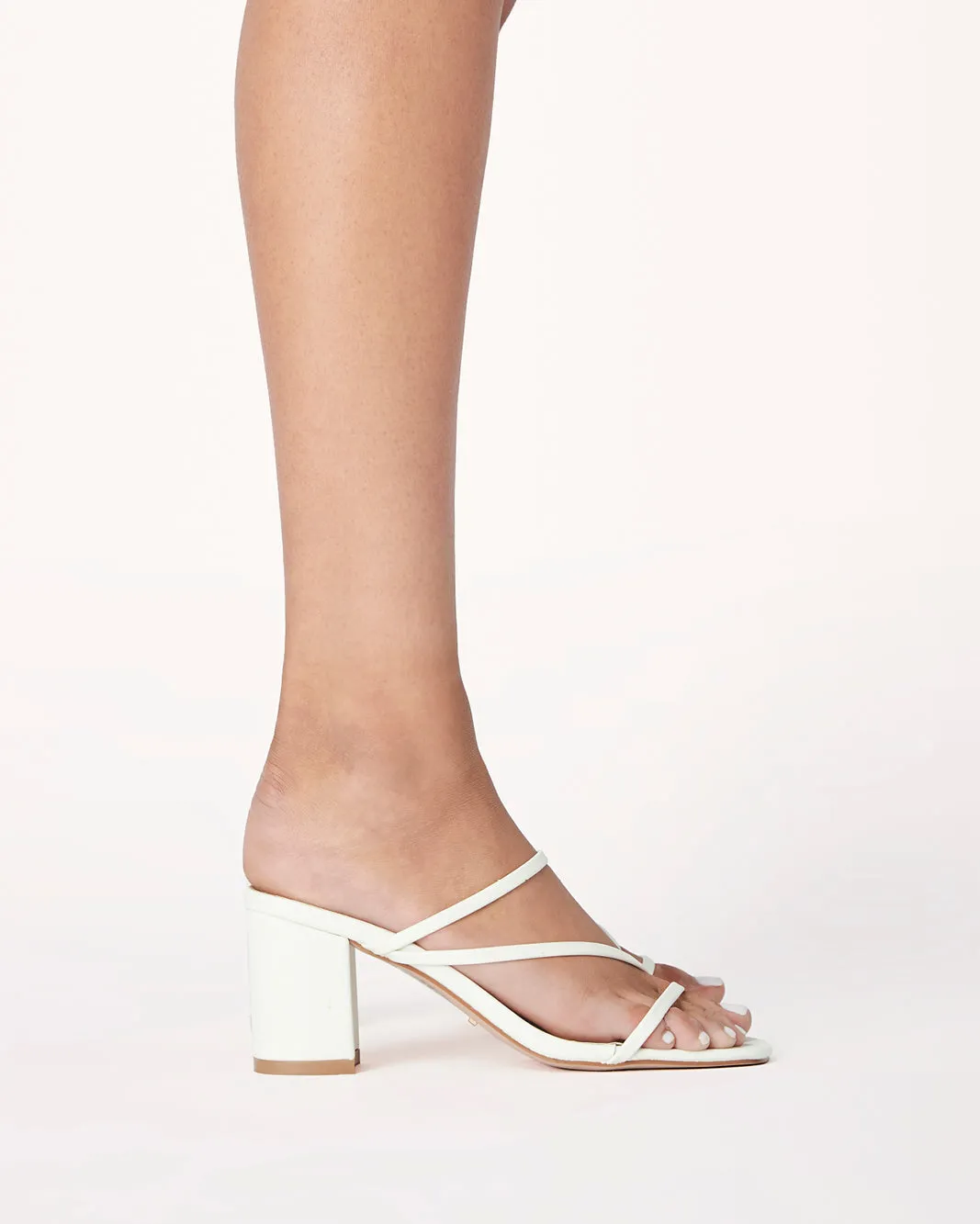 Impact Resistant Sole Wide Path YAZMIN - WHITE