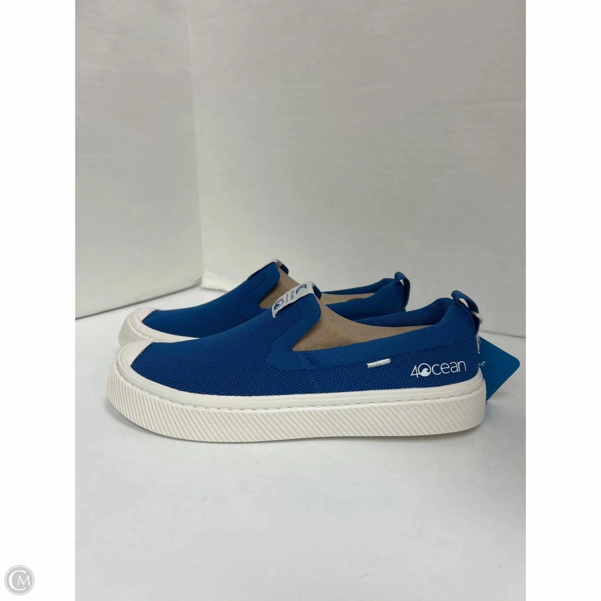 Shoes Sneakers By Cariuma In Blue, Size: 7 Foam Base Cushioned Walk