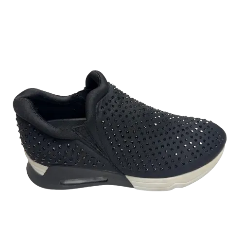 Shoes Sneakers By   Clothes Mentor In Black, Size:8 Slip   On Design Collared Ankle